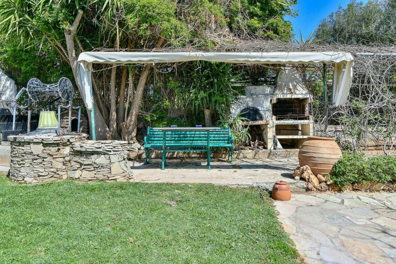 Light-Filled Home With Garden Near Beach Anavyssos Exterior photo